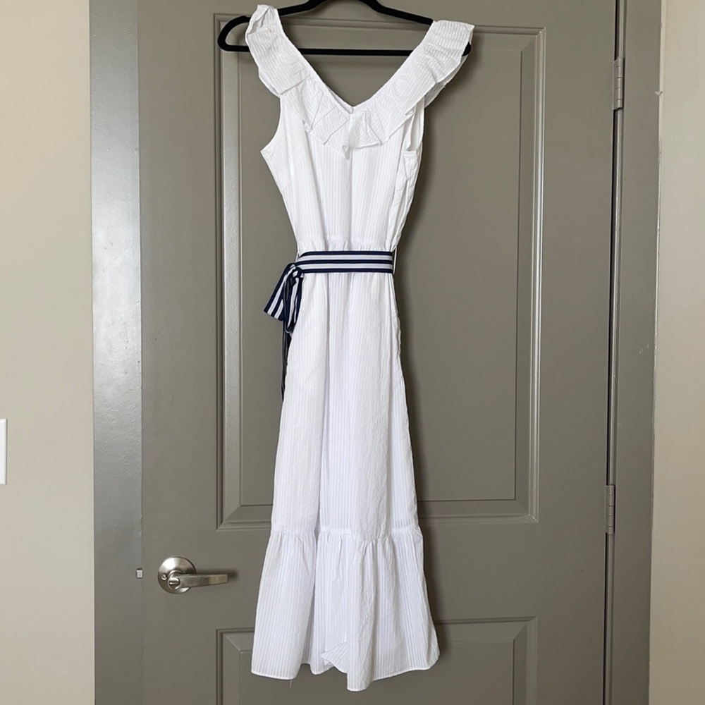 Vineyard Vines X Target White Dress with belt and slip.